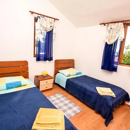 Hotel Irena 3*